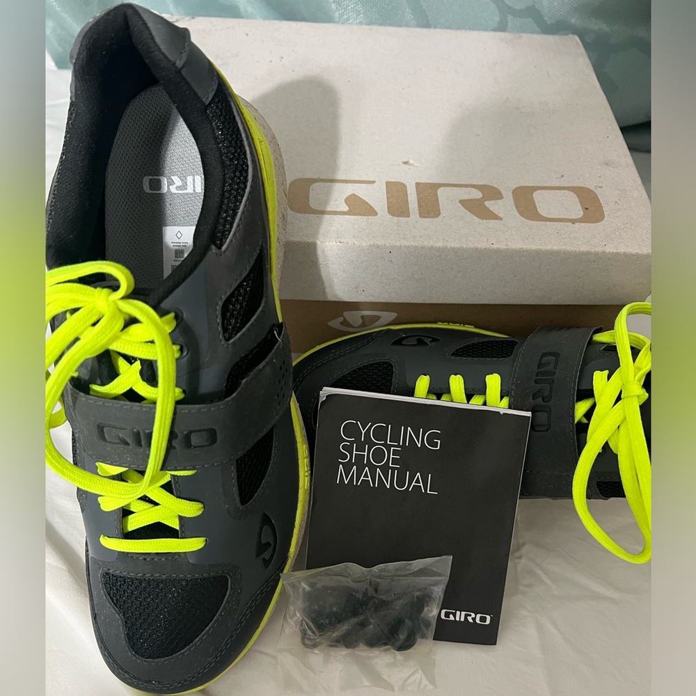 Women’s cycling shoes